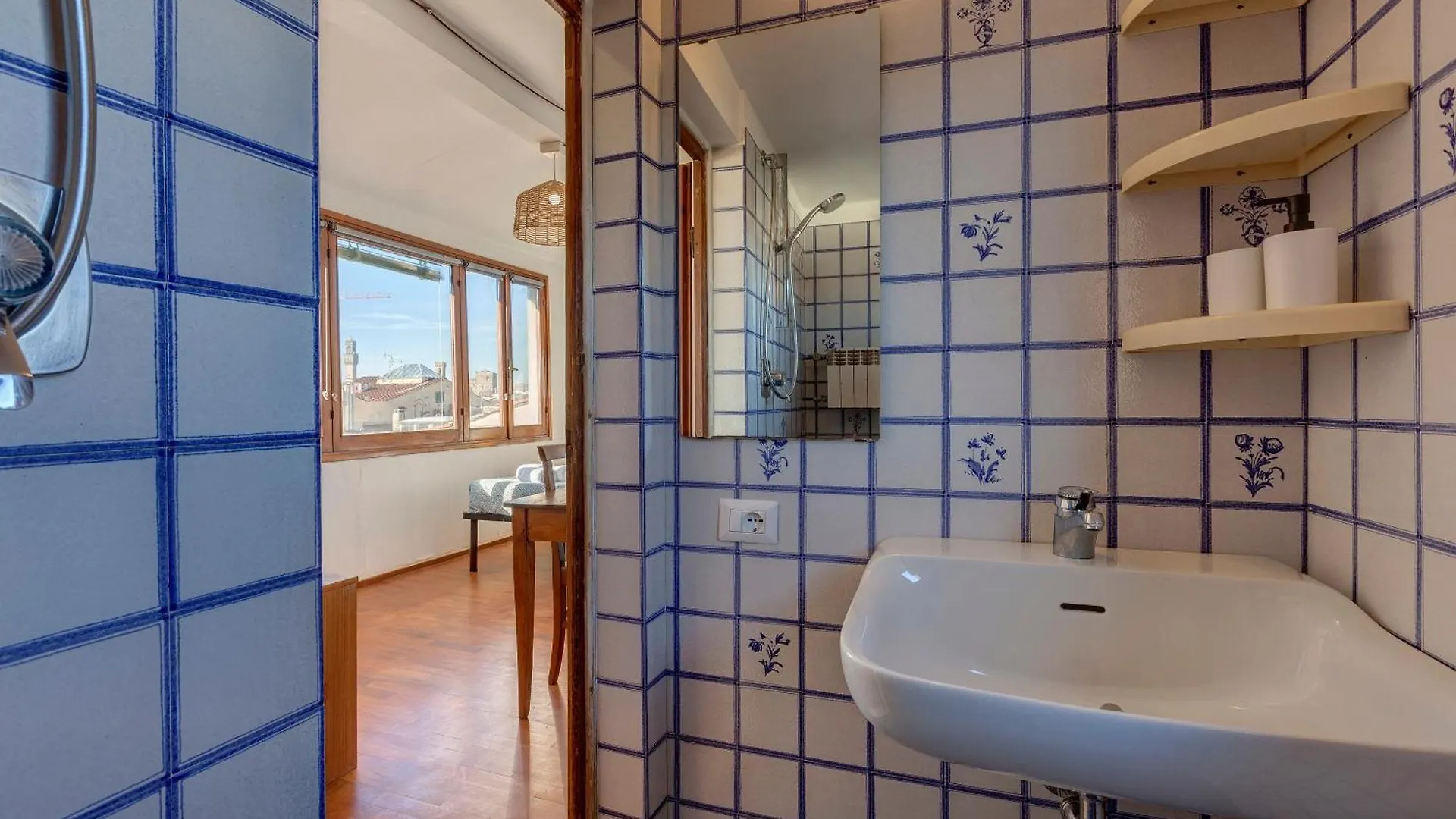 Mezzo 24 IV Apartment Florence