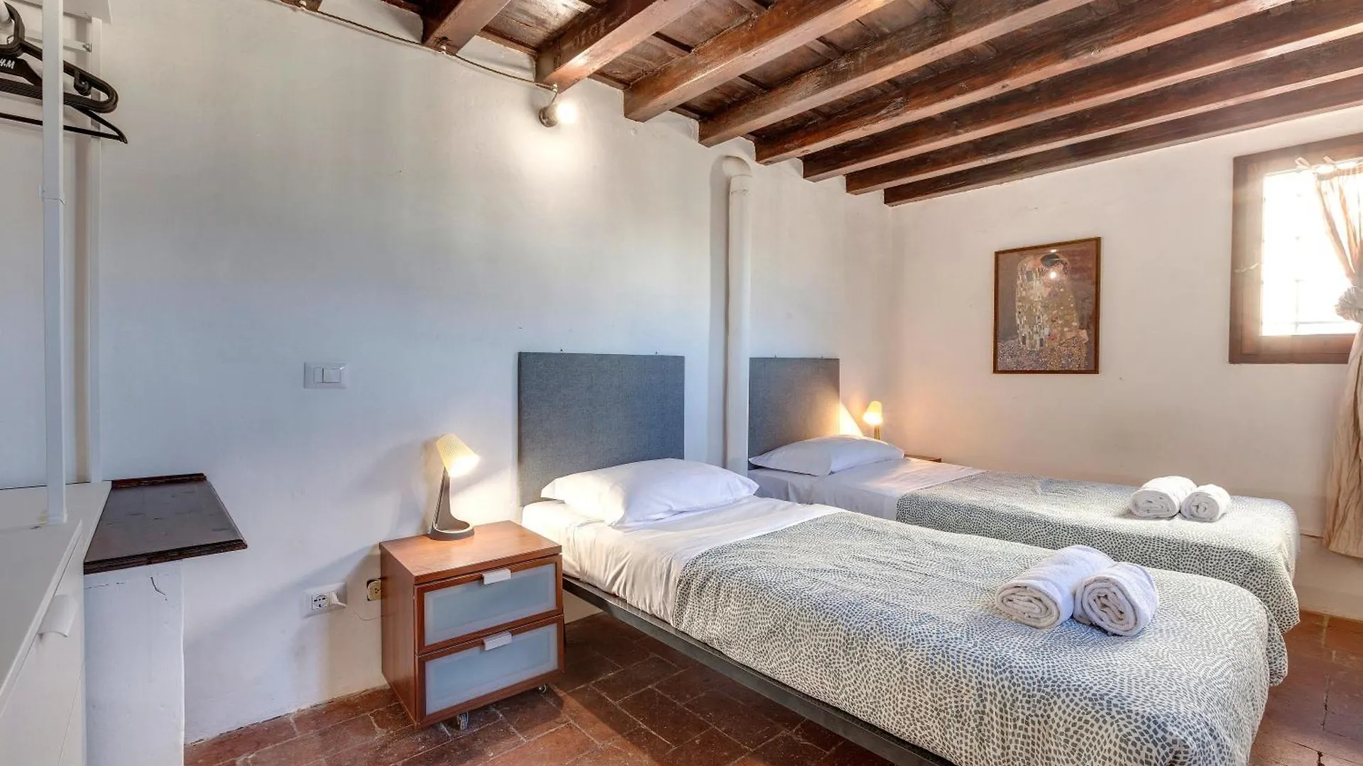 Mezzo 24 IV Apartment Florence